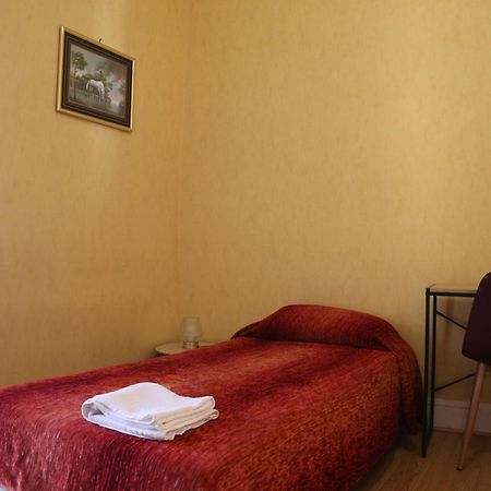 Hotel Restaurant Le Parisien Lourdes Dış mekan fotoğraf