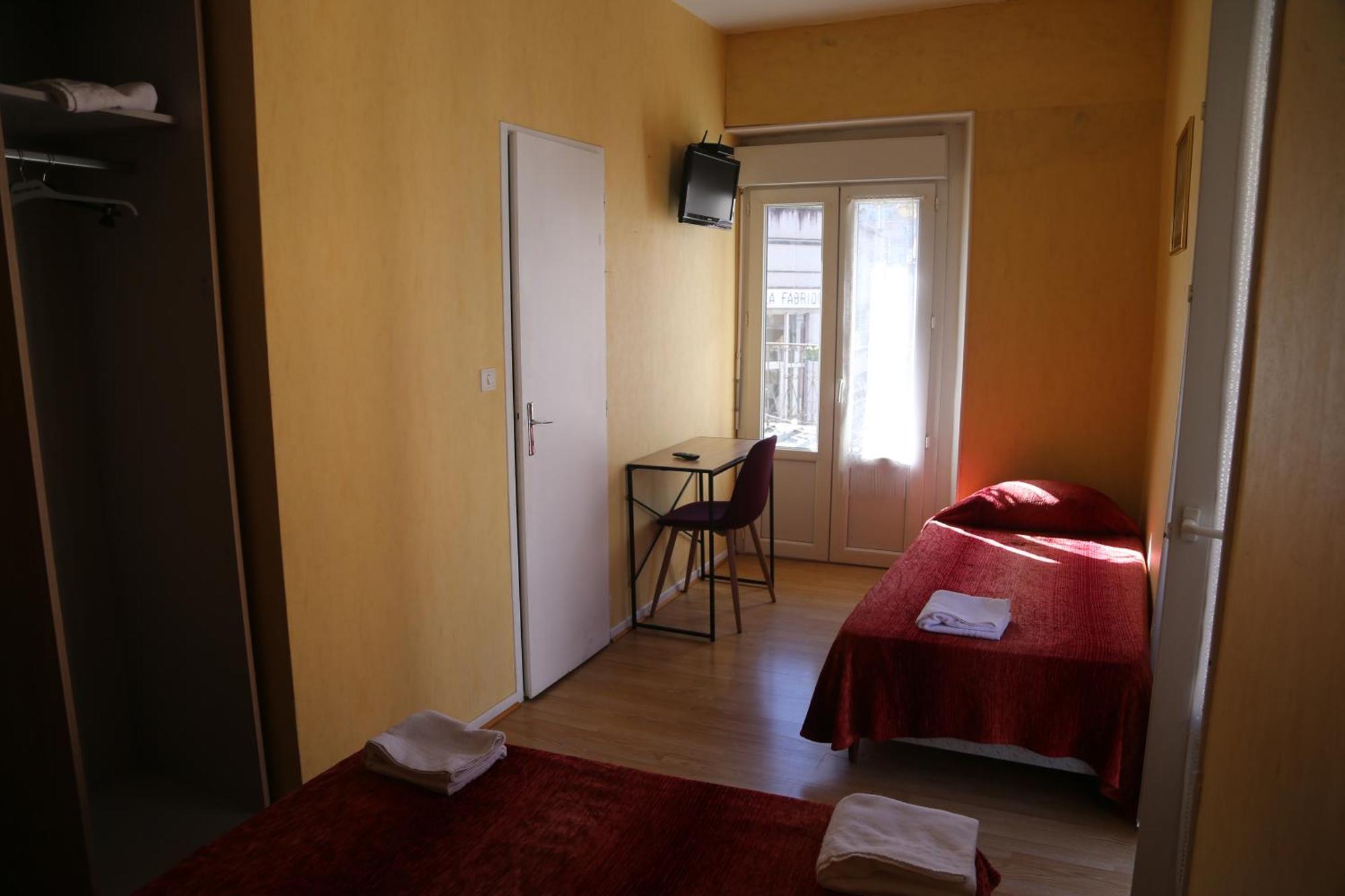 Hotel Restaurant Le Parisien Lourdes Dış mekan fotoğraf