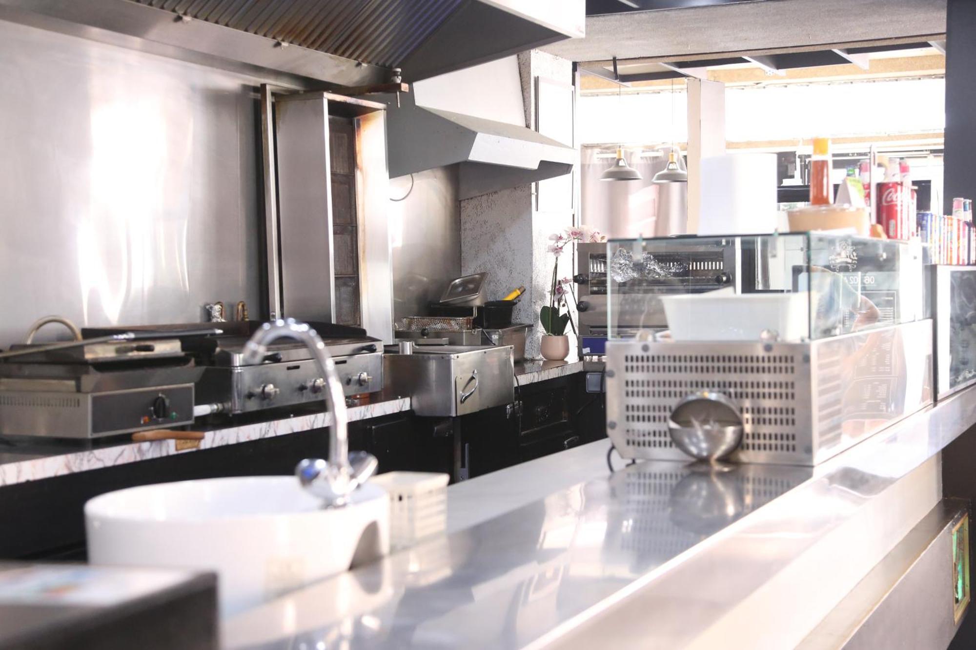 Hotel Restaurant Le Parisien Lourdes Dış mekan fotoğraf