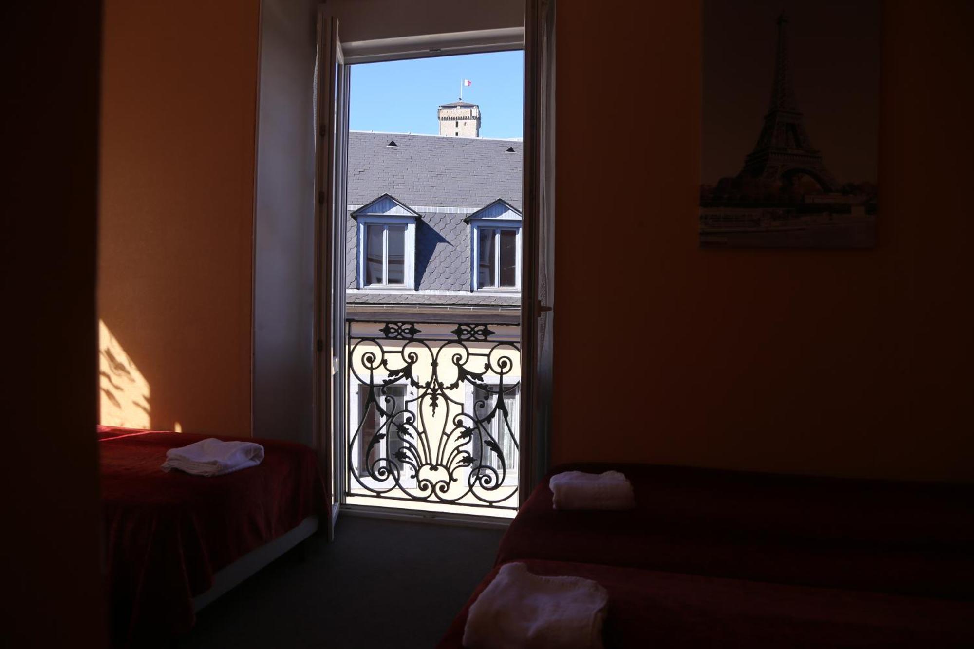 Hotel Restaurant Le Parisien Lourdes Dış mekan fotoğraf